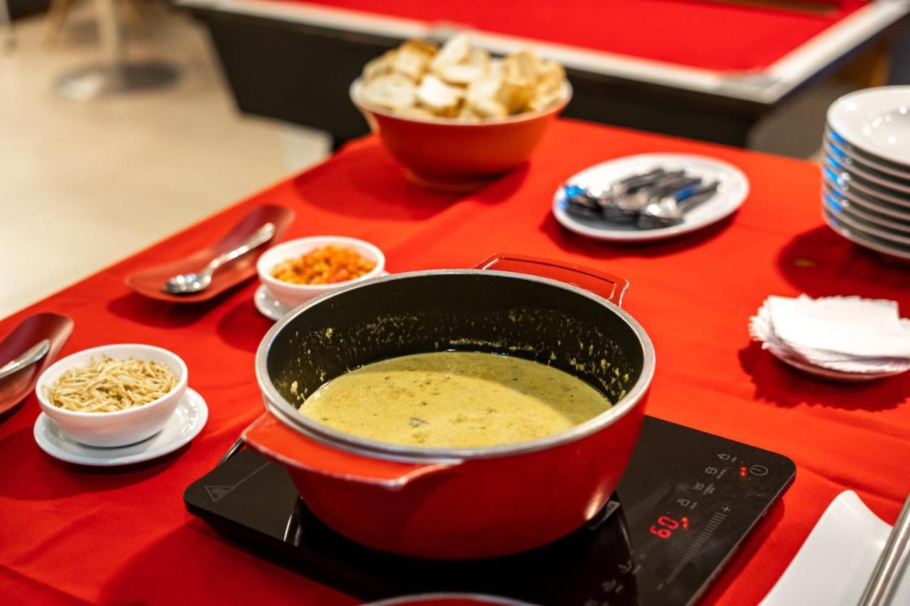 宜必思福塔莱萨普拉亚德伊拉谢马酒店 福塔雷萨 外观 照片